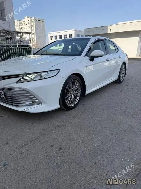 Toyota Camry, 2018 — фото 2