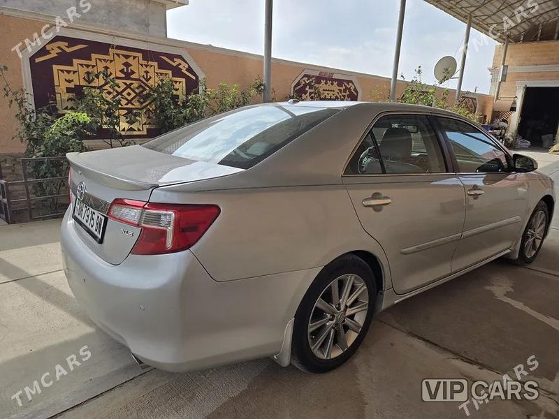 Toyota Camry, 2012