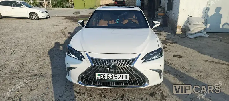 Lexus ES 300h, 2020 — фото 1