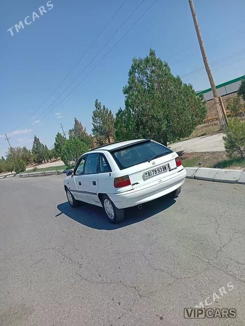 Opel Astra, 1993