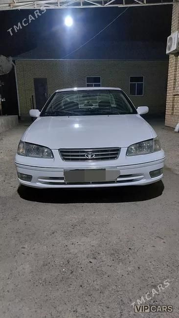 Toyota Camry, 1998