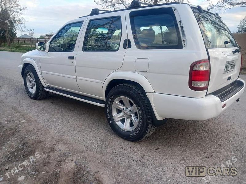 Nissan Pathfinder, 2003