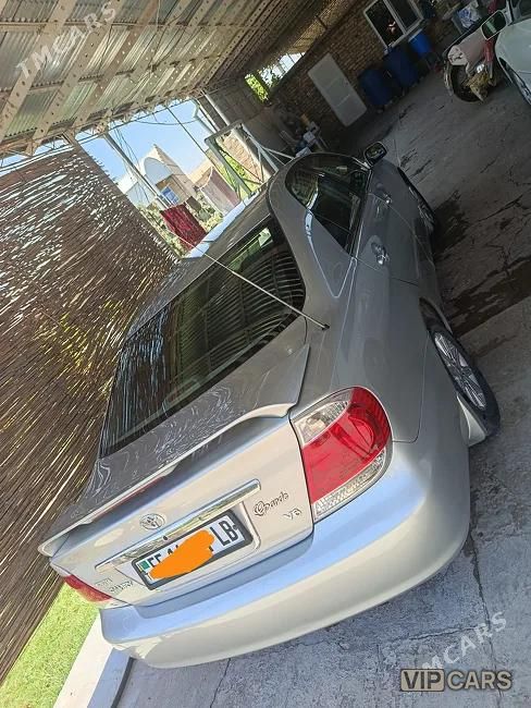 Toyota Camry, 2004