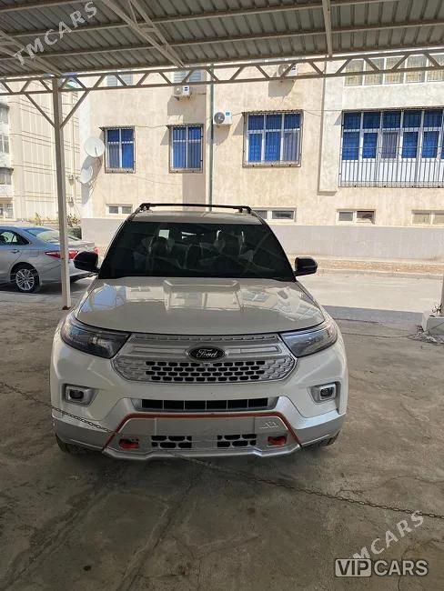 Ford Explorer, 2022