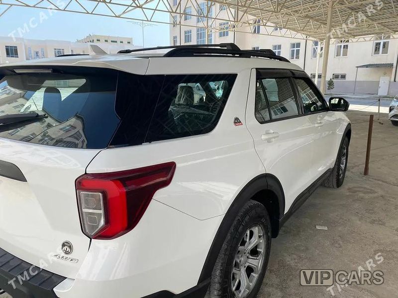 Ford Explorer, 2022