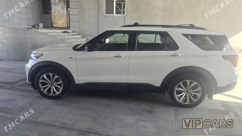 Ford Explorer, 2022