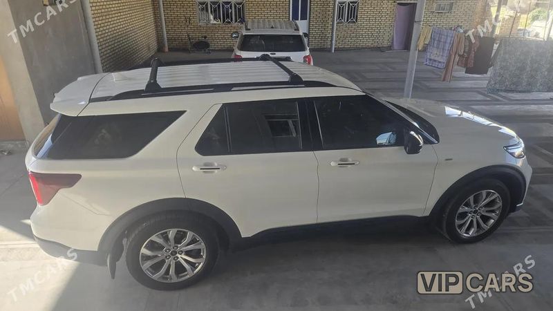 Ford Explorer, 2022