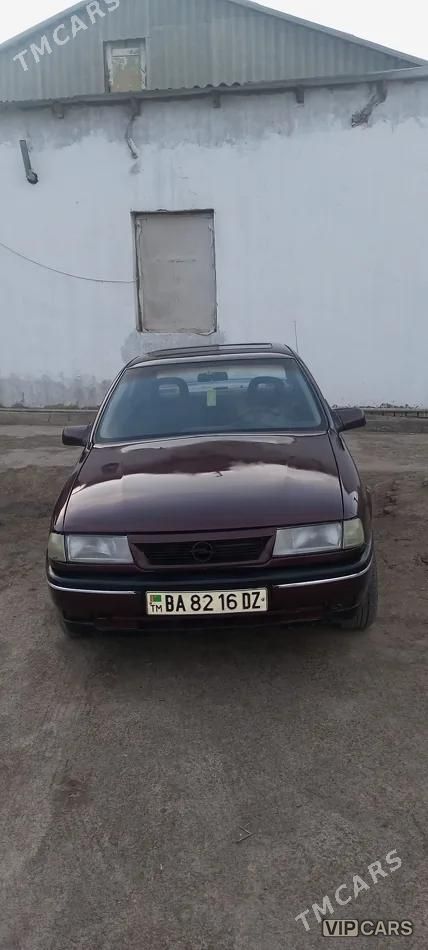 Opel Vectra, 1992