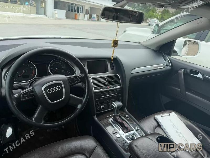 Audi Q7, 2010