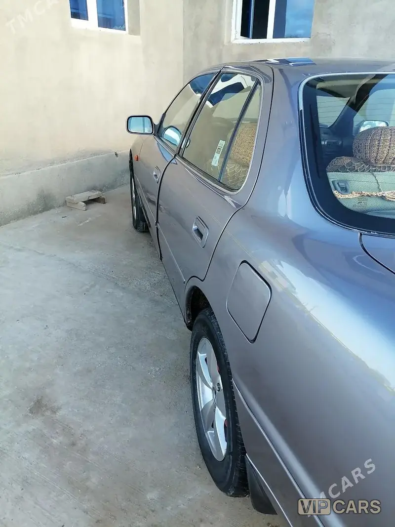 Toyota Camry, 1994 — фото 1