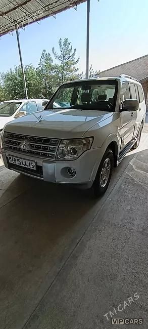 Mitsubishi Pajero, 2009