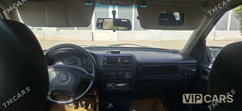 Opel Vectra, 1993