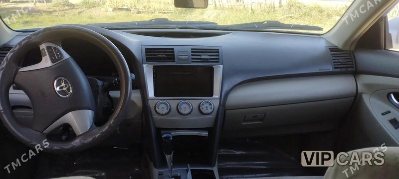 Toyota Camry, 2010