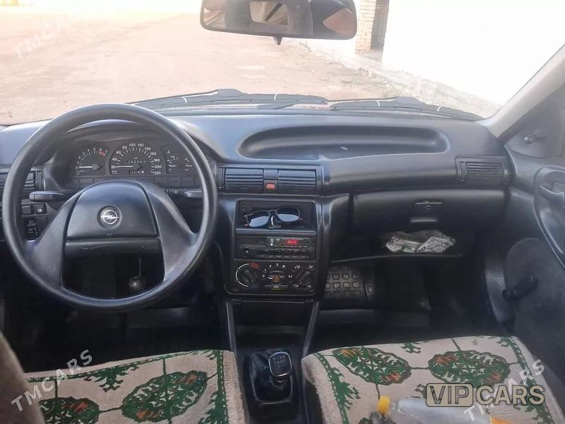 Opel Astra, 1992