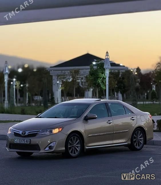 Toyota Camry, 2012