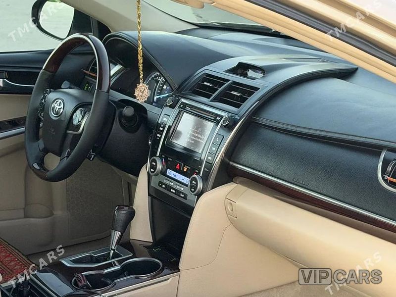 Toyota Camry, 2012