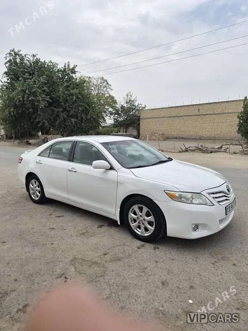 Toyota Camry, 2010