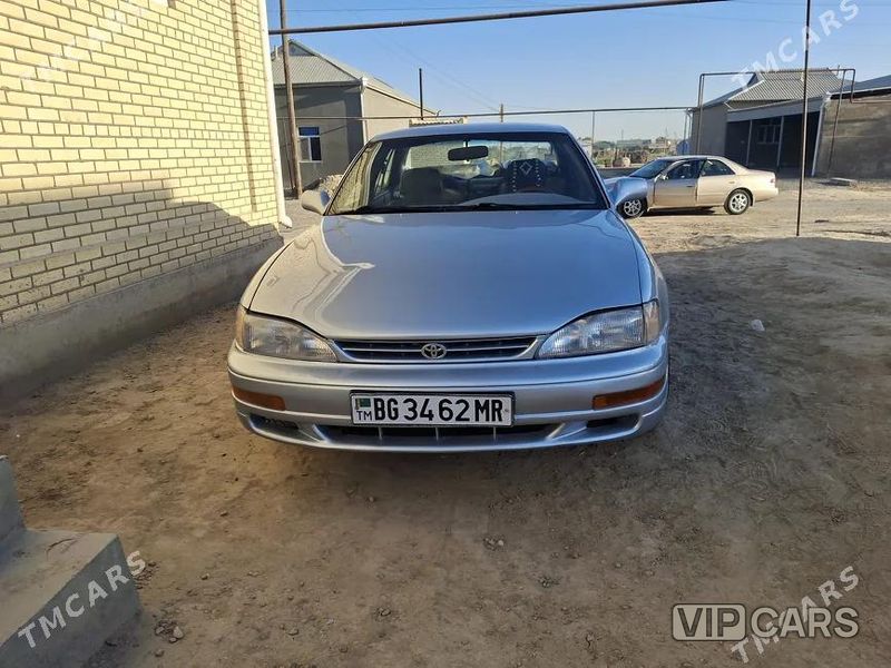 Toyota Camry, 1993