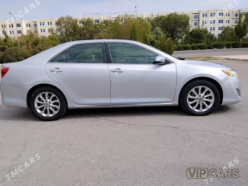 Toyota Camry, 2013