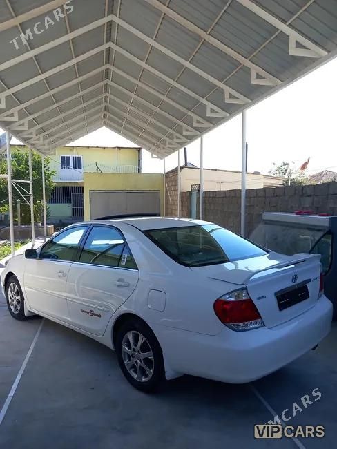 Toyota Camry, 2005