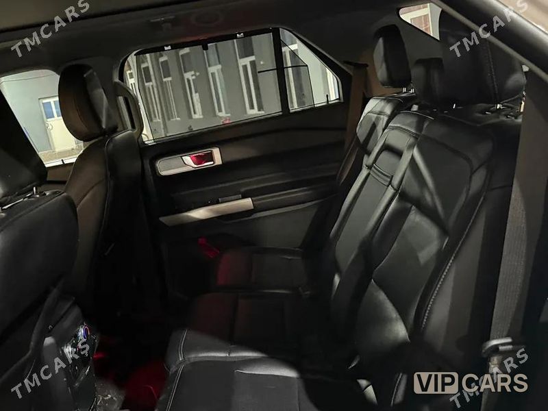 Ford Explorer, 2022