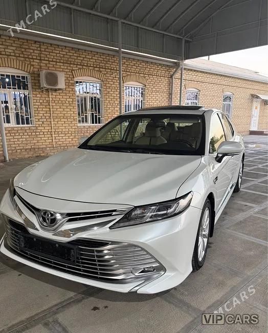 Toyota Camry, 2020