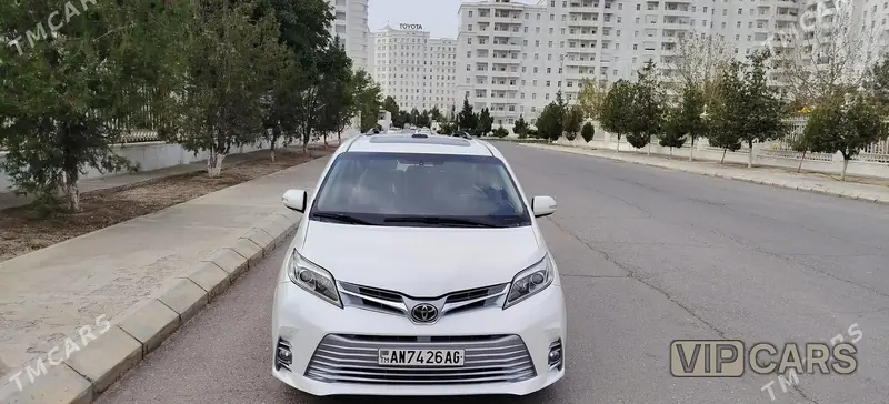 Toyota Sienna, 2018 — фото 1