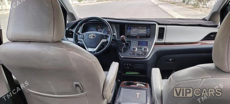 Toyota Sienna, 2018