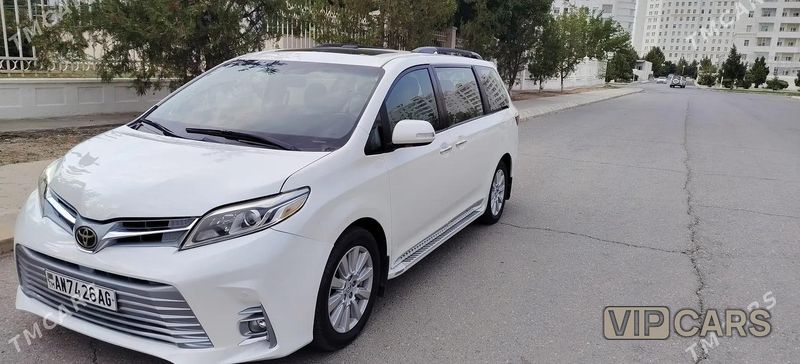 Toyota Sienna, 2018