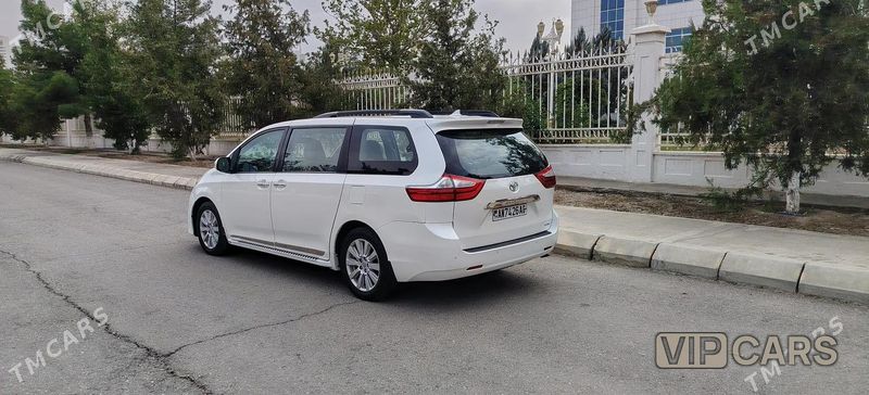 Toyota Sienna, 2018