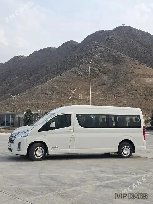 Toyota Hiace, 2024 — фото 3