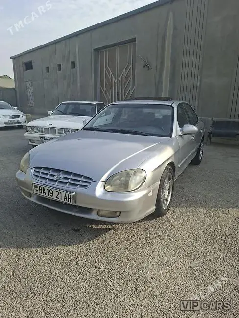 Hyundai Sonata, 2001 — фото 1