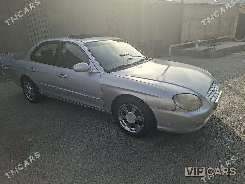 Hyundai Sonata, 2001