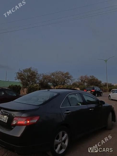 Toyota Camry, 2011