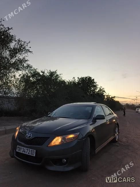 Toyota Camry, 2011