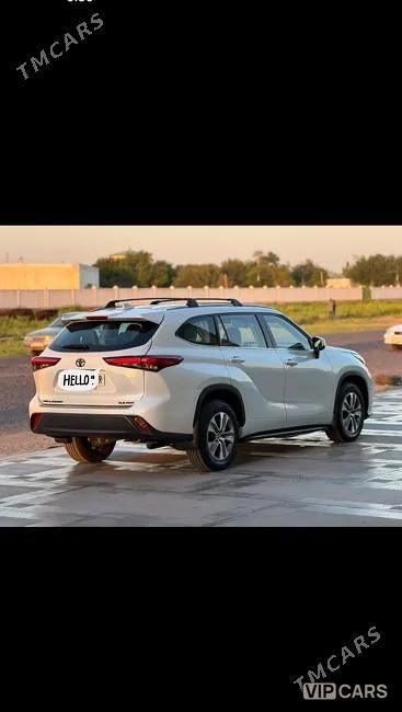 Toyota Highlander, 2022