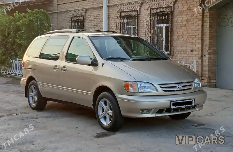 Toyota Sienna, 2002