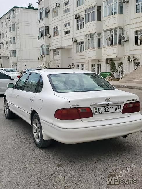 Toyota Avalon, 1998