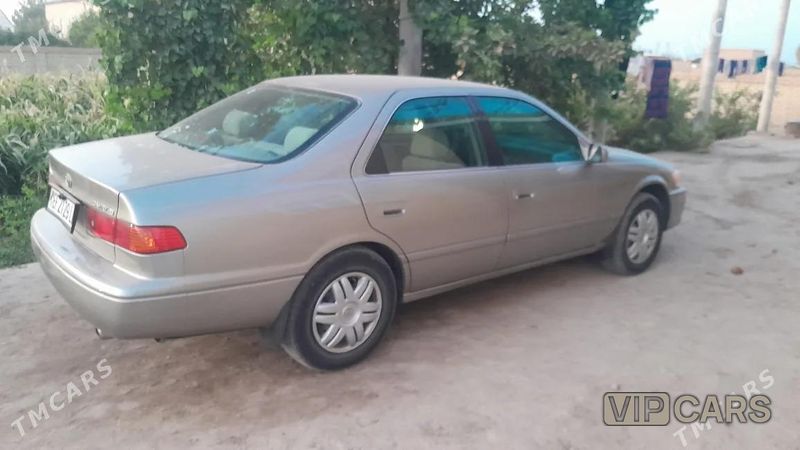 Toyota Camry, 2001
