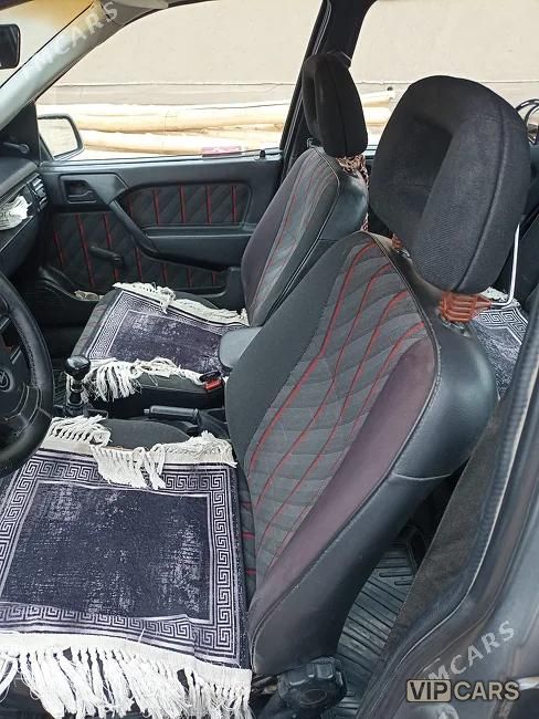 Opel Vectra, 1992
