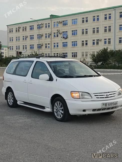 Toyota Sienna, 2001