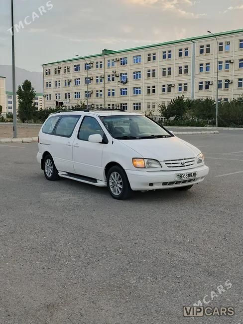 Toyota Sienna, 2001