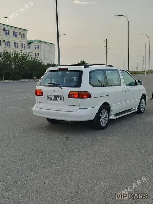 Toyota Sienna, 2001