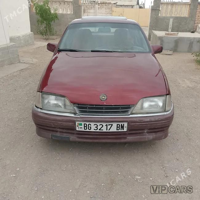 Opel Omega, 1990