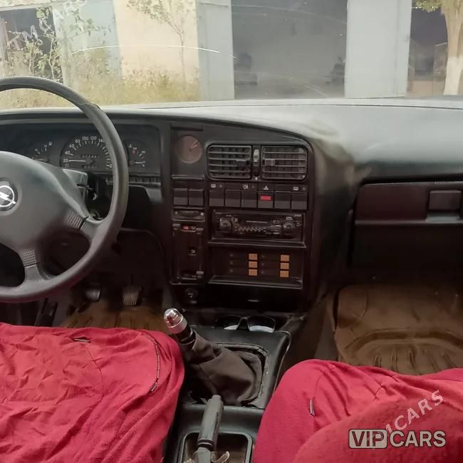 Opel Omega, 1990