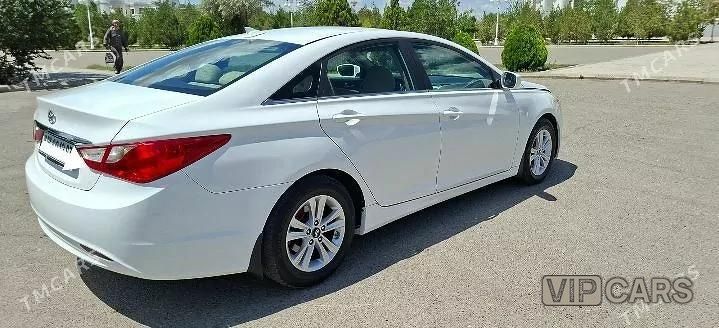 Hyundai Sonata, 2012