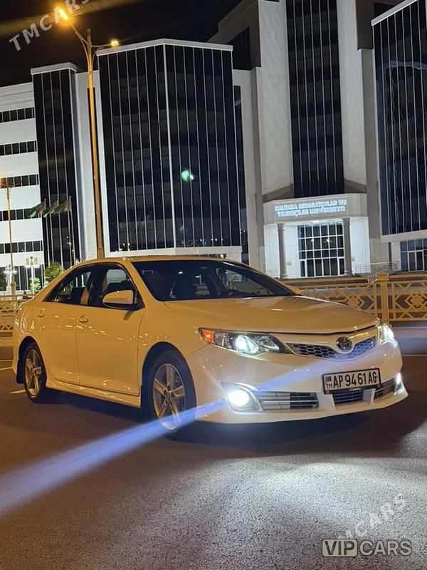 Toyota Camry, 2012