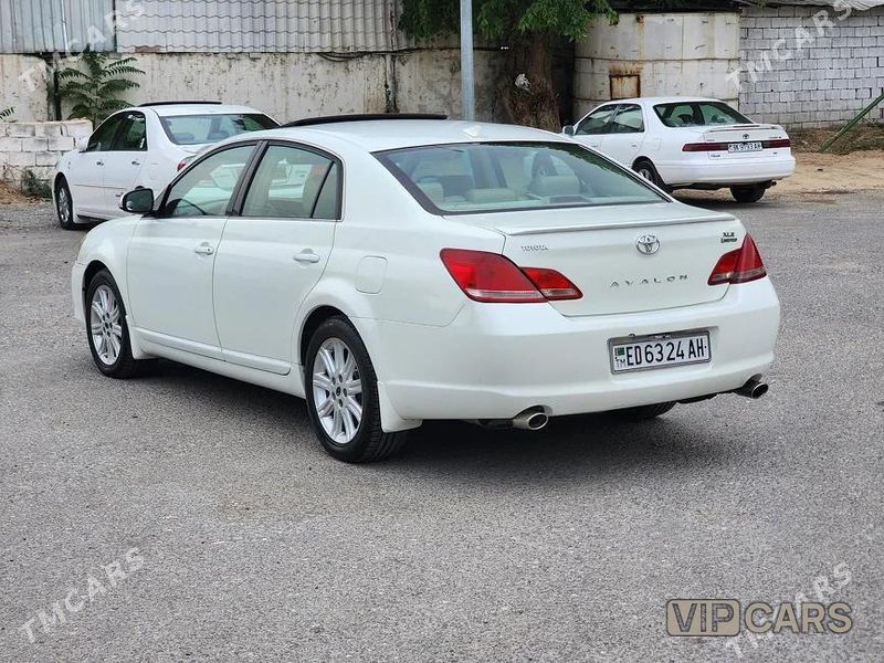 Toyota Avalon, 2006
