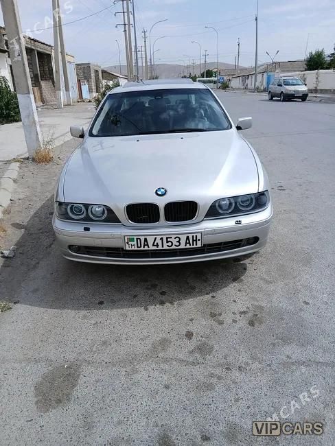 BMW E39, 2001