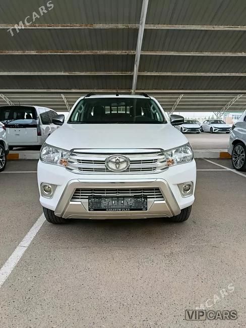 Toyota Hilux, 2021